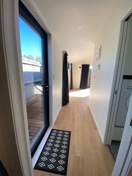 39 Devonshire Road, Miramar, Wellington - Carousel 17