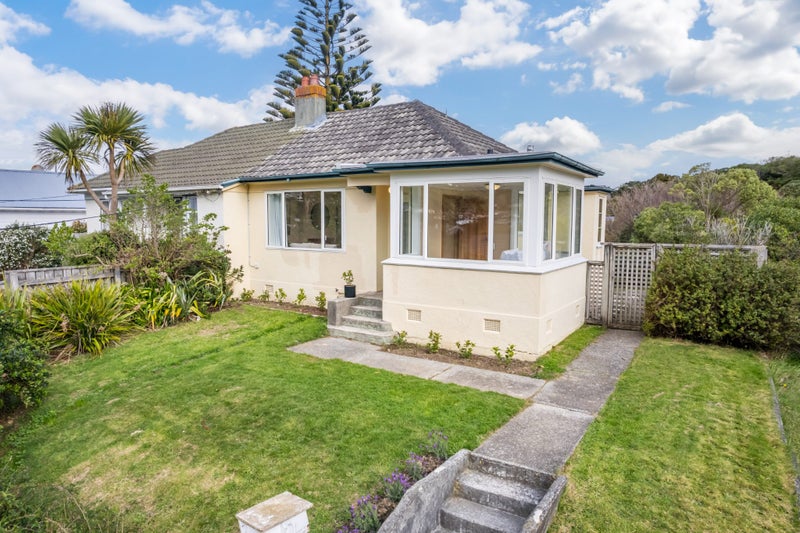 15 Karamu Street, Ngaio, Wellington - Carousel 1