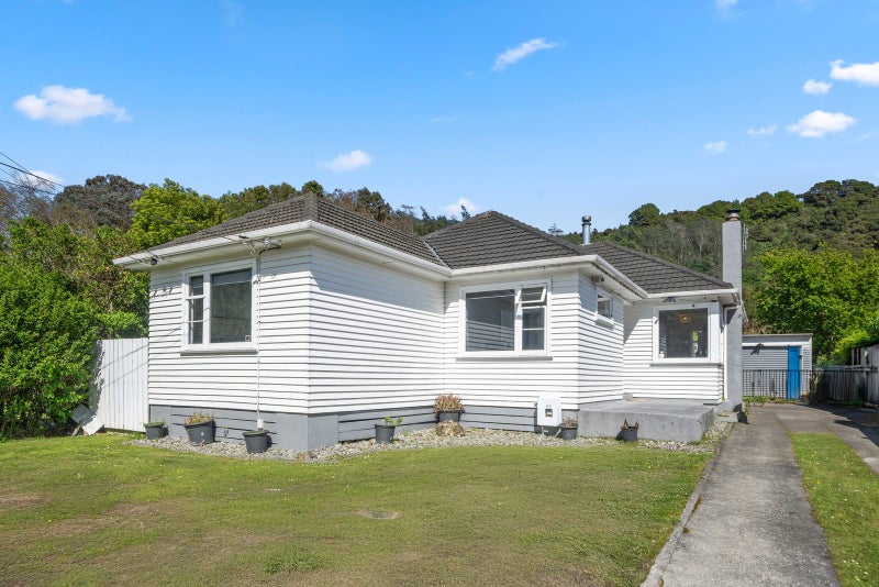 203 Wellington Road, Wainuiomata, Lower Hutt - Carousel 1