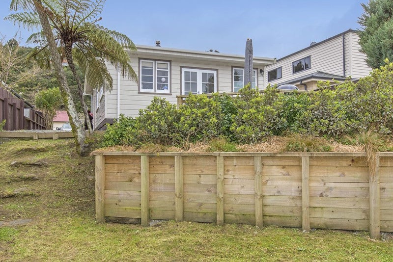 8 Owen Street, Belmont, Lower Hutt - Carousel 1