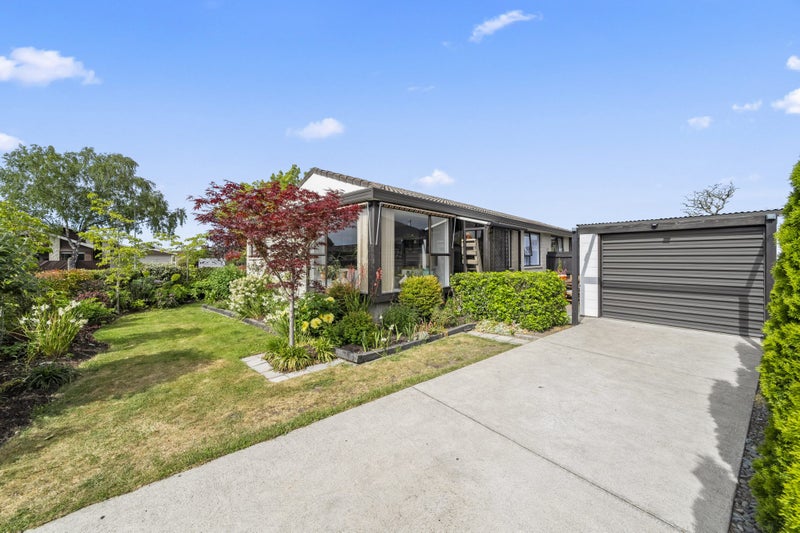1 Valecrest Avenue, Parklands, Christchurch - Carousel 1