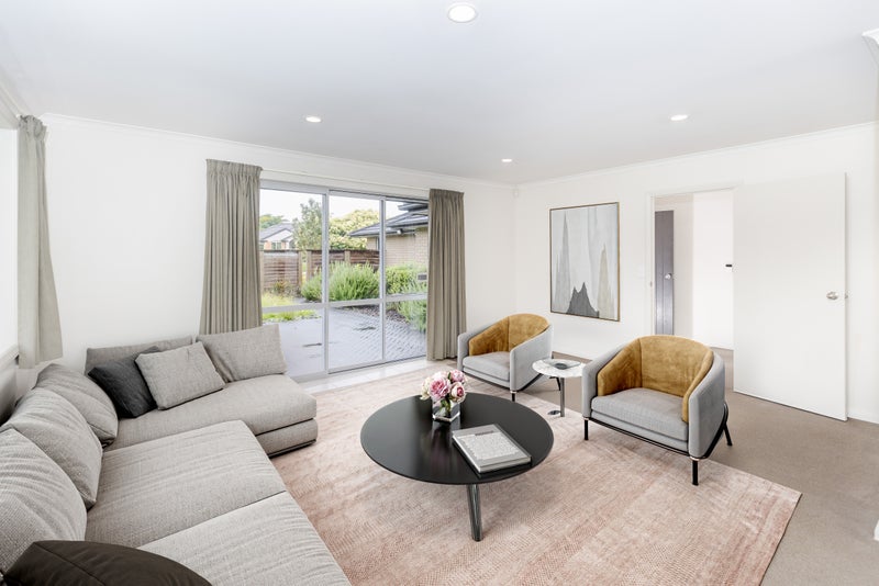 13 Oldfield Court, Huntington, Hamilton - Carousel 2