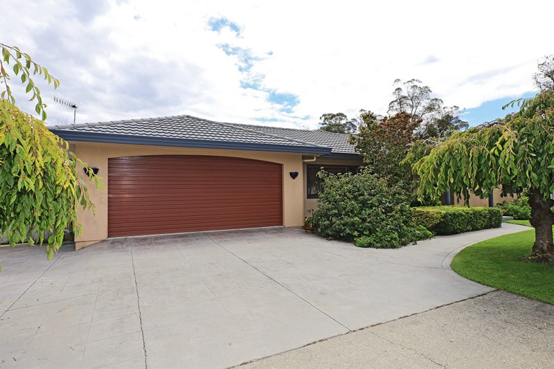 905 Harding Road, Camberley, Hastings - Carousel 2