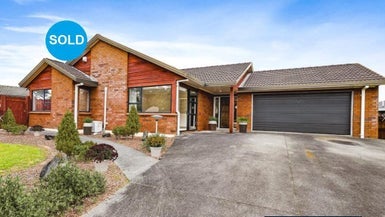 44 Golfland Drive, Golflands, Auckland - Carousel 1