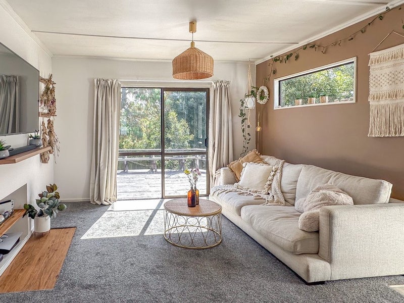 22 Batten Grove, The Pines Beach, The Pines Beach - Carousel 2