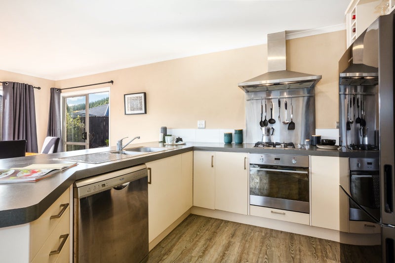 17 Fraser Colman Grove, Wainuiomata, Lower Hutt - Carousel 1