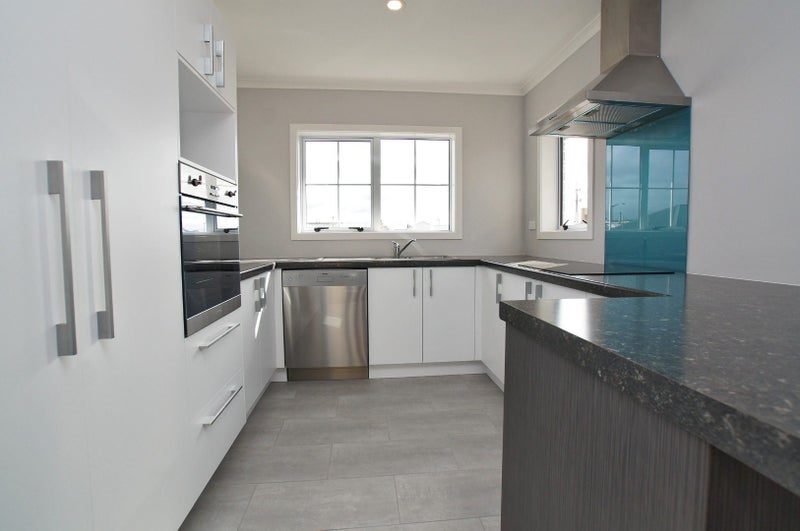 32 Queens Park Crescent, Frankton, Hamilton - Carousel 2