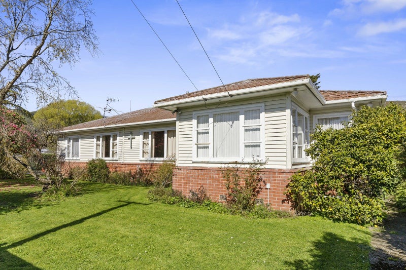 194 Naenae Road, Naenae, Lower Hutt - Carousel 1