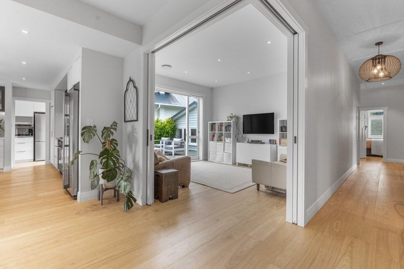 136 Queen Street, Northcote Point, Auckland - Carousel 2