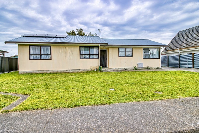4 Diaz Drive, Flaxmere, Hastings - Carousel 1