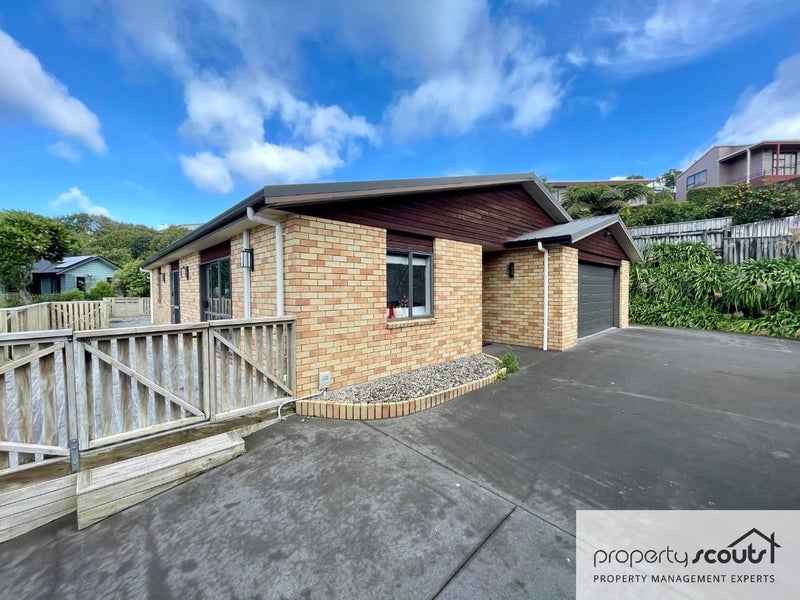 10A Kororako Grove, Whalers Gate, New Plymouth - Carousel 1