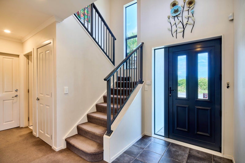 89 Kentwood Drive, Woodridge, Wellington - Carousel 2