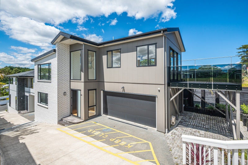 27B Larchwood Avenue, Westmere, Auckland - Carousel 1