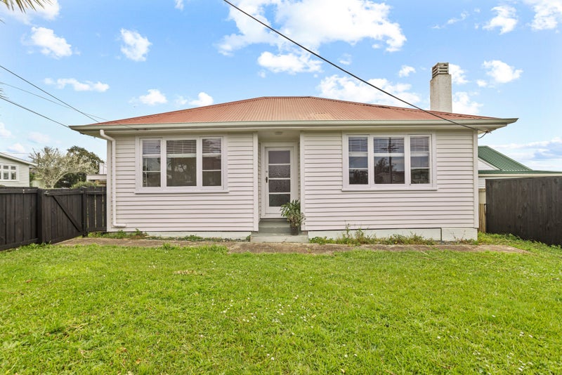 64 Archibald Road, Kelston, Auckland - Carousel 2