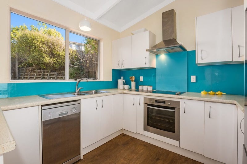 5 Tuna Terrace, Titahi Bay, Porirua - Carousel 2