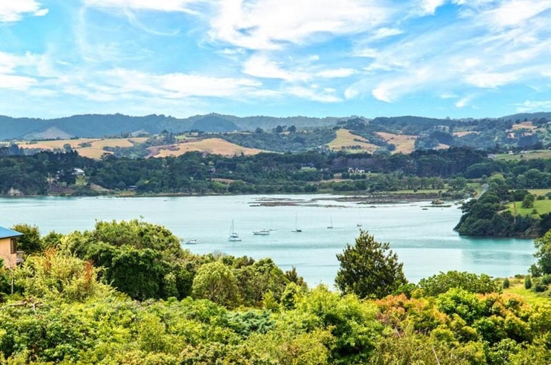 15 Chisbury Terrace, Shelly Park, Auckland - Carousel 14