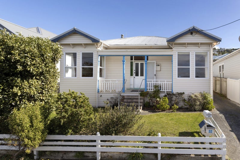 52 Freyberg Street, Lyall Bay, Wellington - Carousel 1