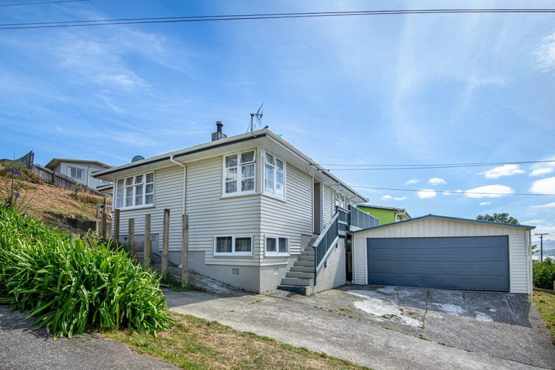 69 Kotuku Street, Elsdon, Porirua - Carousel 1