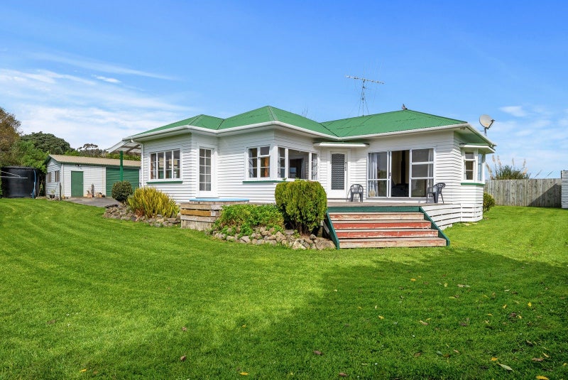 35 North Manakau Road, Manakau, Levin - Carousel 1