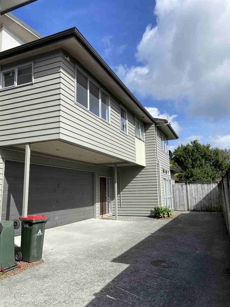 1495B Great North Road, Waterview, Auckland - Carousel 1