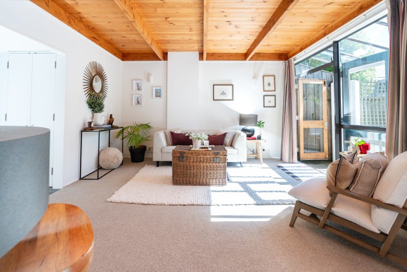 1/80 Hobson Street, Thorndon, Wellington - Carousel 1