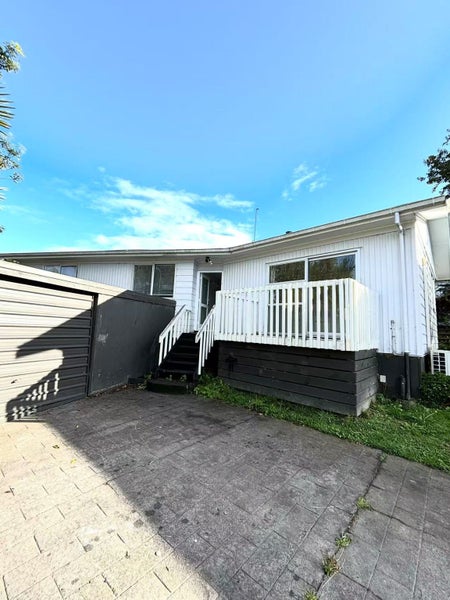 104 Kemp Road, Massey, Auckland - Carousel 2