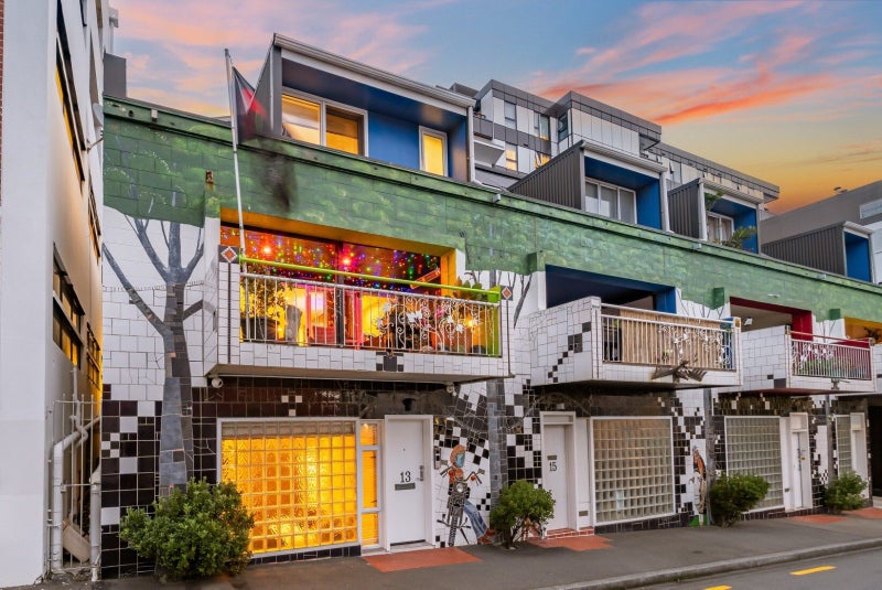 13 Frederick Street, Te Aro, Wellington - Carousel 1