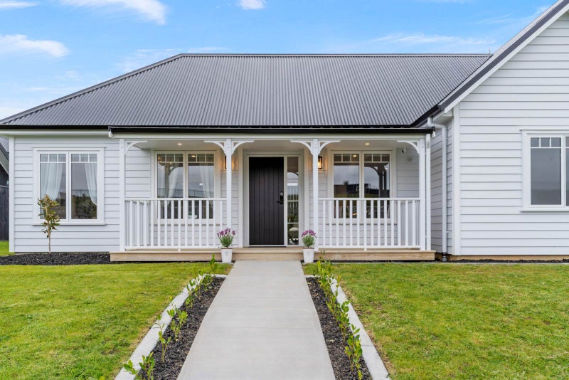 2 Fetter Lane, Paerata, Pukekohe - Carousel 1