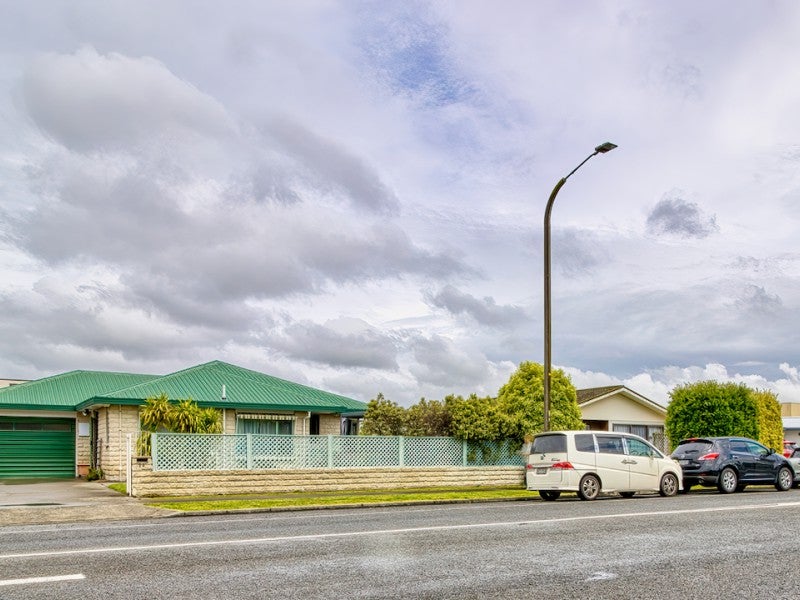 36 Maadi Road, Onekawa, Napier - Carousel 25