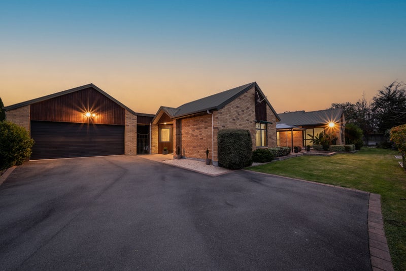 8 Kim Crescent, Witherlea, Blenheim - Carousel 1