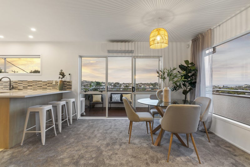 1/26 Quebec Road, Milford, Auckland - Carousel 2