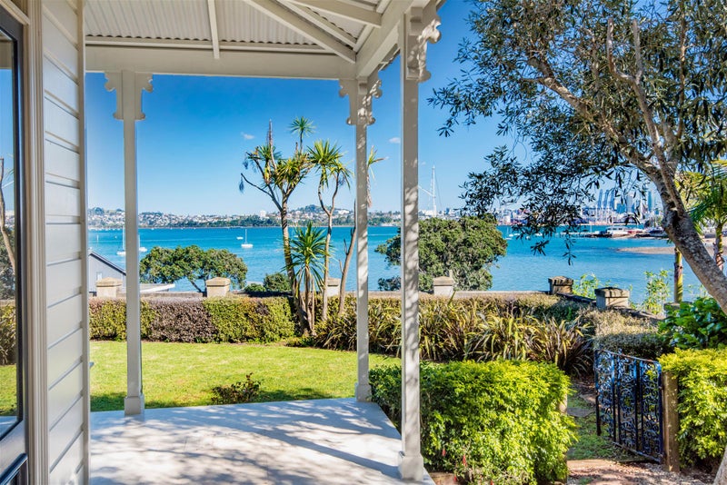 12 Jubilee Avenue, Devonport, Auckland - Carousel 1
