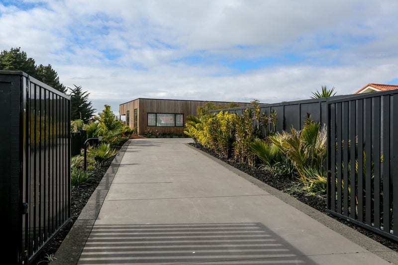 70 Links Drive, Waiwhakaiho, New Plymouth - Carousel 20