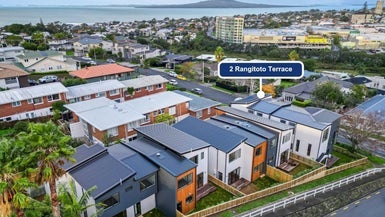 2F Rangitoto Terrace, Milford, Auckland - Carousel 1