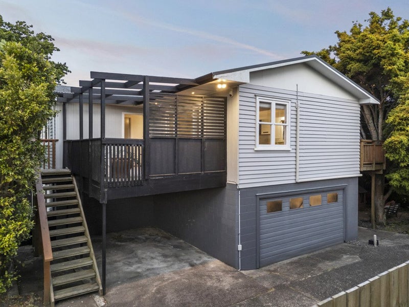 1/9 LANCASTER RD, Beach Haven, Auckland - Carousel 1