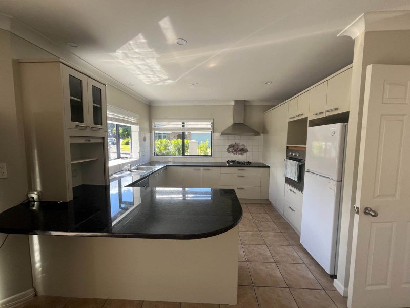 8 Goodland Street, Royal Oak, Auckland - Carousel 2