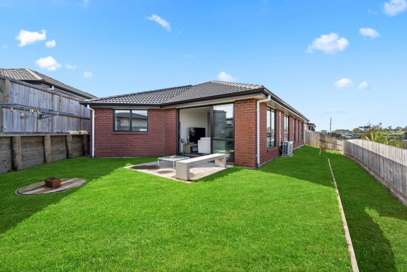 48 Pragma Rise, Rototuna North, Hamilton - Carousel 2