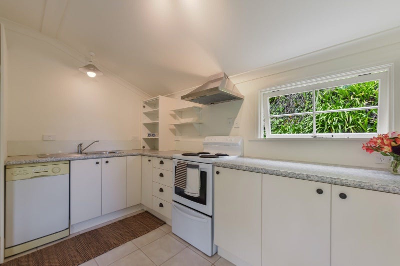 1 Washington Terrace, Washington Valley, Nelson - Carousel 2