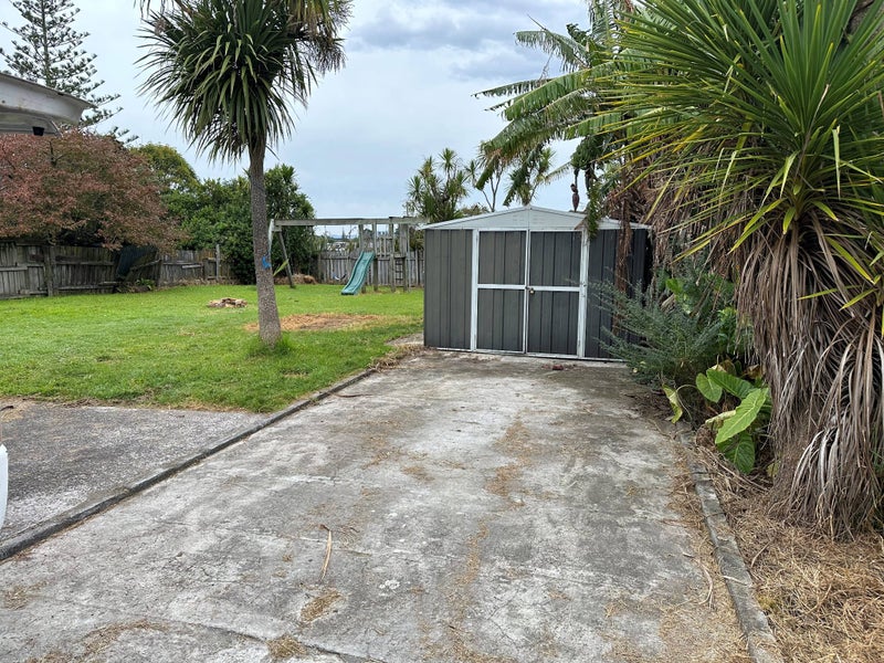 660 Te Atatu Road, Te Atatu Peninsula, Auckland - Carousel 14
