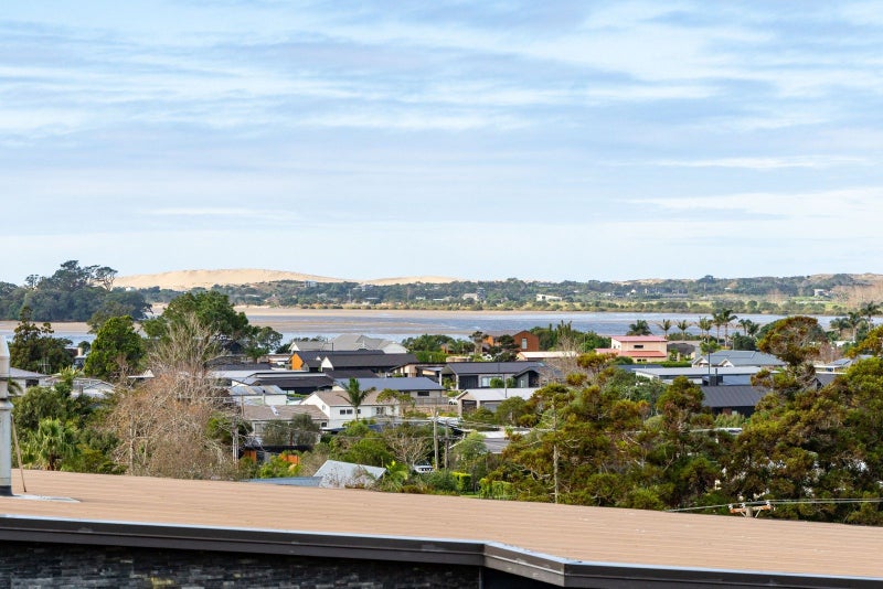 7 Takahe Place, Mangawhai - Carousel 1