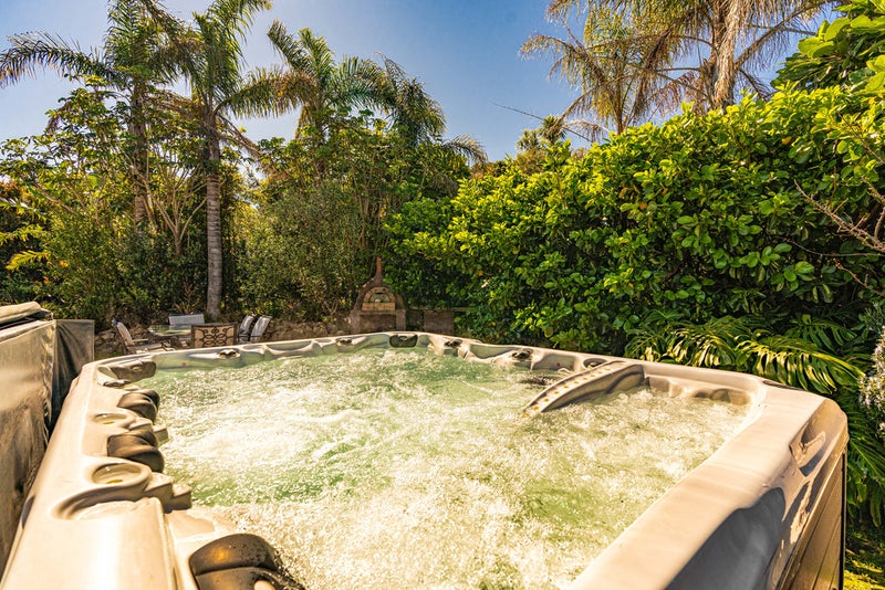 492 Sea View Road, Onetangi, Waiheke Island - Carousel 2