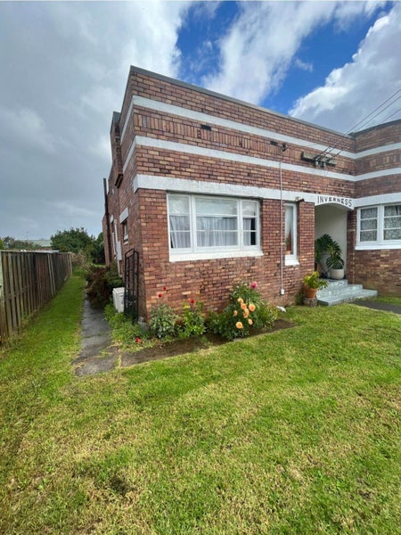 10 Hazel Avenue, Mount Roskill, Auckland - Carousel 1