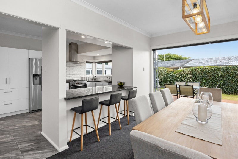 100 Frimley Avenue, Frimley, Hastings - Carousel 2