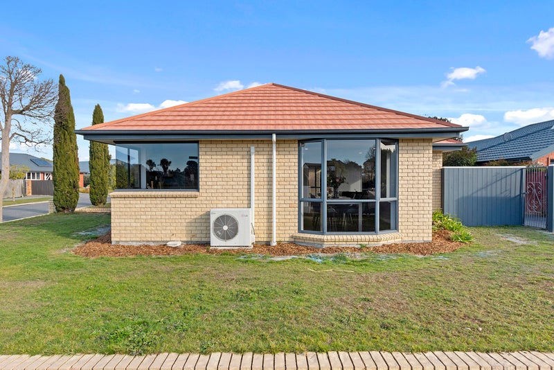 2 Courtfield Close, Parklands, Christchurch - Carousel 21