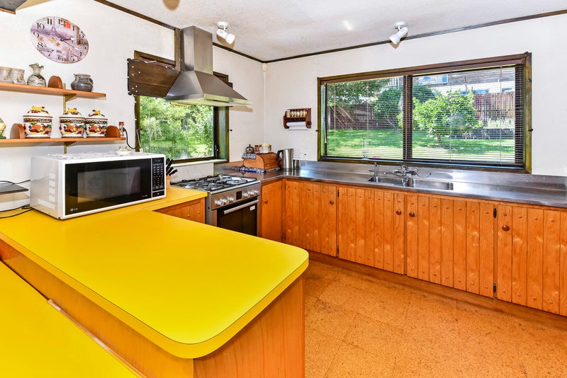 24 Rotoma Rise, Clover Park, Auckland - Carousel 1