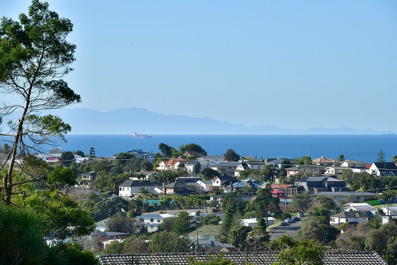 1/110 Arran Road, Browns Bay, Auckland - Carousel 2