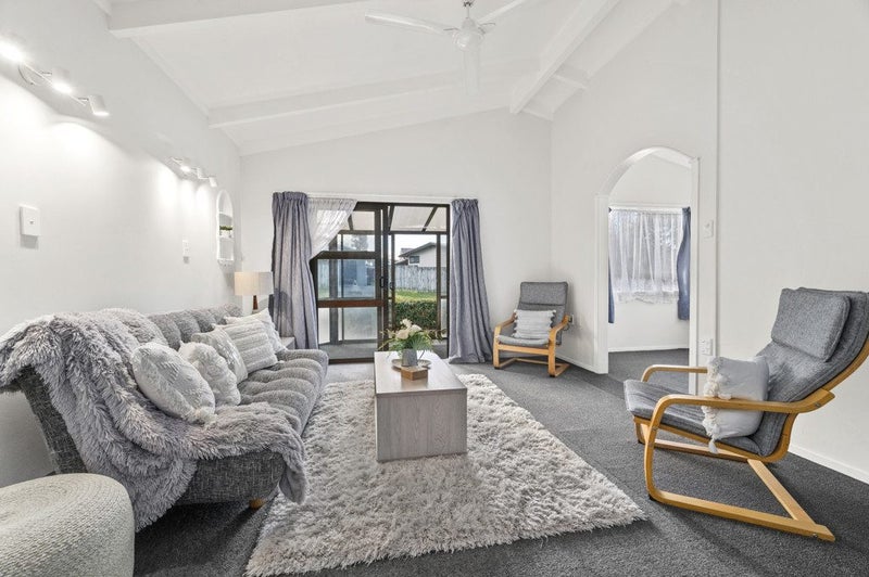 2 Tirita Street, Kawaha Point, Rotorua - Carousel 2