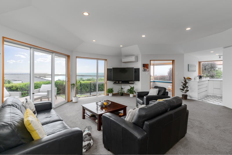 222A Mount Pleasant Road, Mount Pleasant, Christchurch - Carousel 2