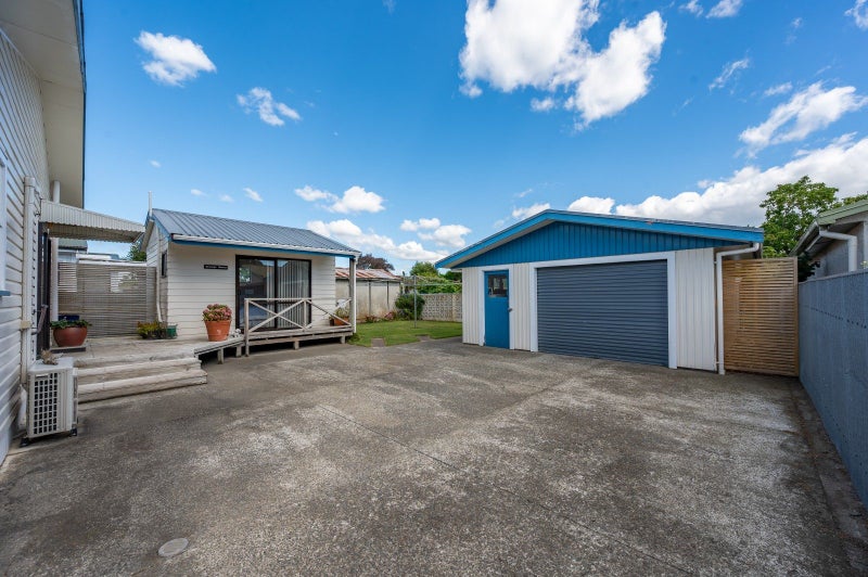 307 Lovedale Road, Saint Leonards, Hastings - Carousel 2