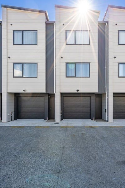 32 Tukari Lane, Mangere Bridge, Auckland - Carousel 1